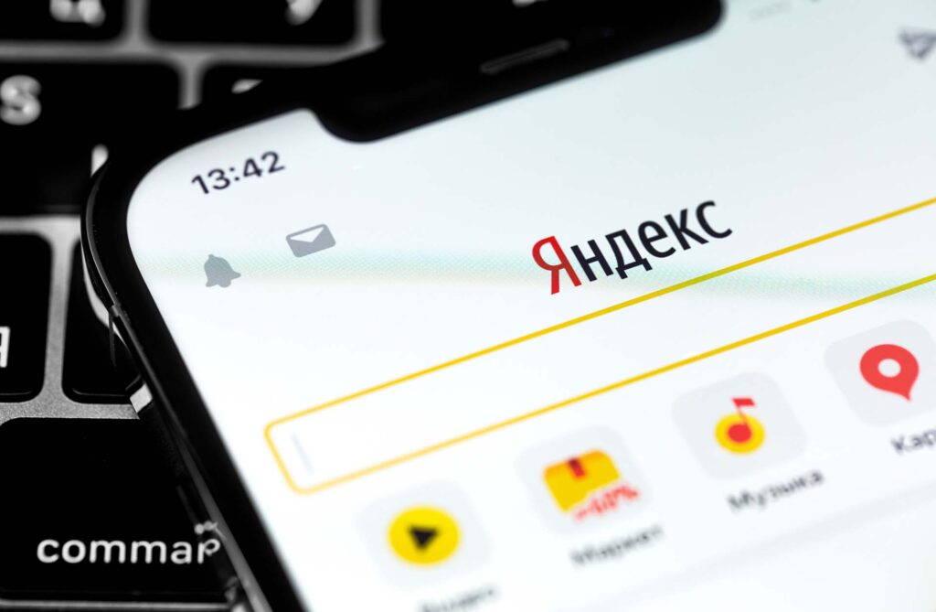 Yandex mobile app on the screen smartphone